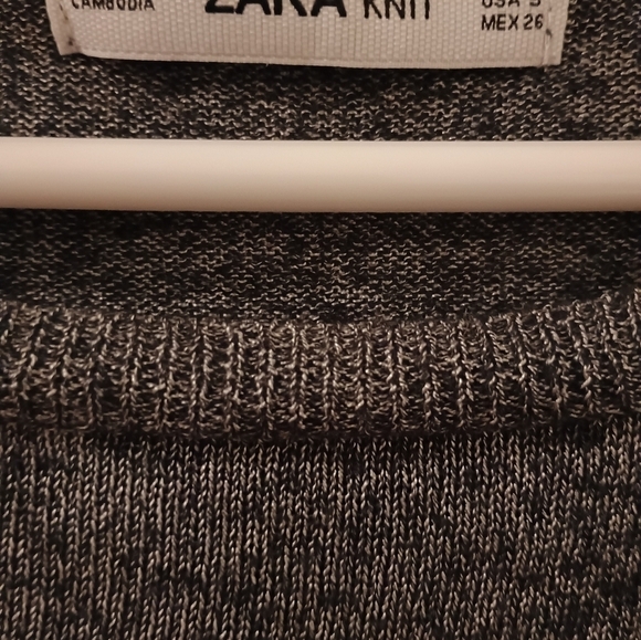 Zara Knit Sweater Gray Long Sleeve Boxy Pockets Side - Picture 3 of 7